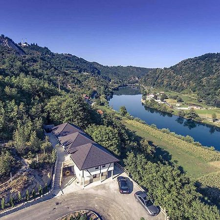 6 New River View Apartments Bihać エクステリア 写真