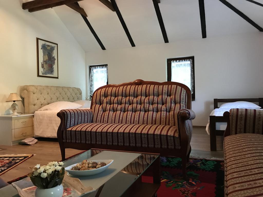 6 New River View Apartments Bihać エクステリア 写真