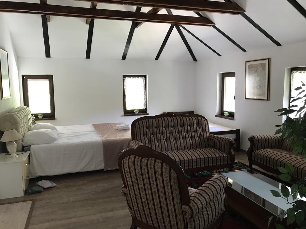 6 New River View Apartments Bihać エクステリア 写真